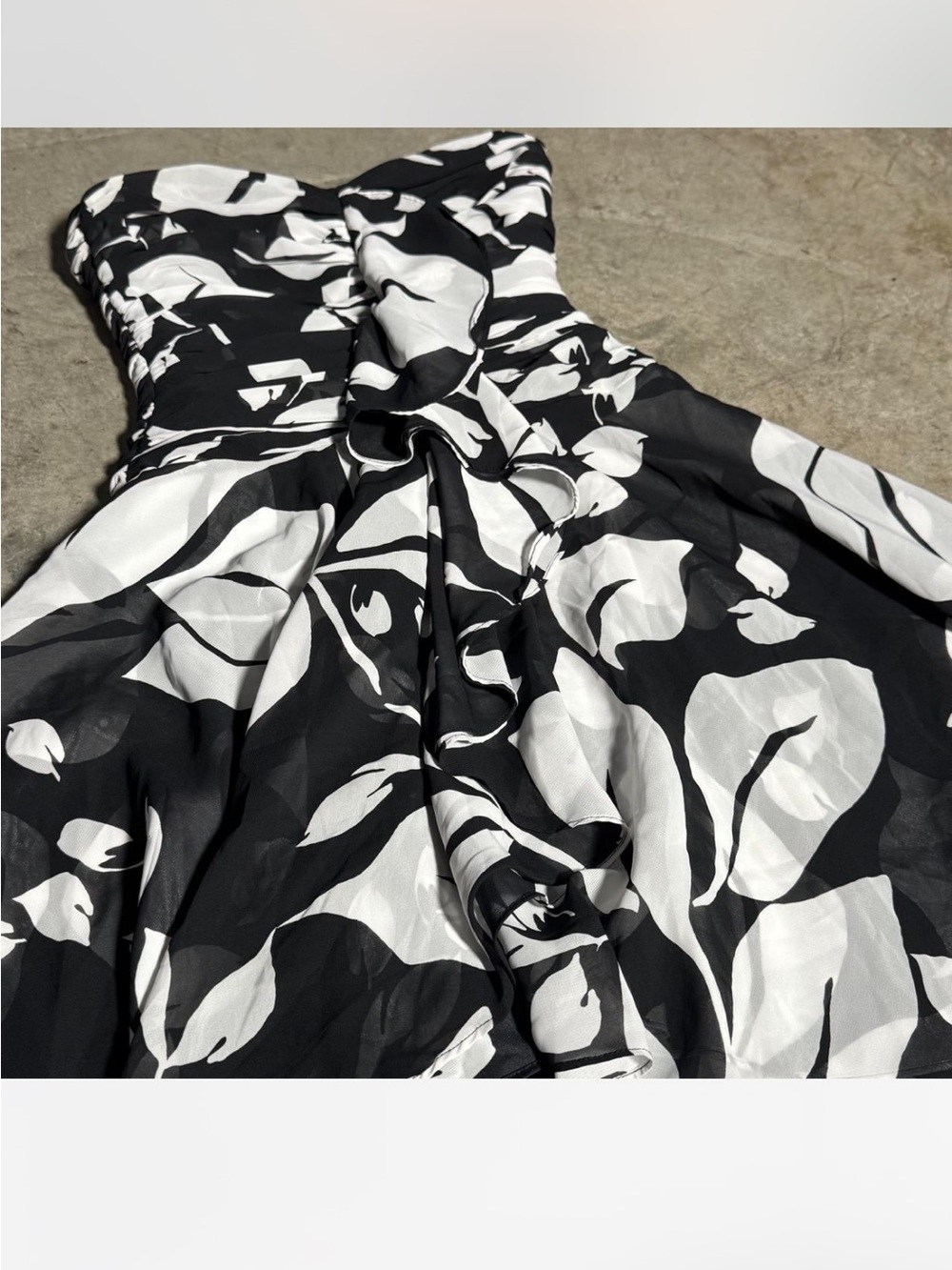 White House Black Market Black and White Floral Strapless Sundress - Picture 2 of 6